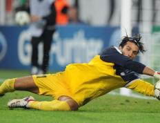 雄鹿带队取胜！，Rookie重要时刻重返赛场赢得满堂喝彩