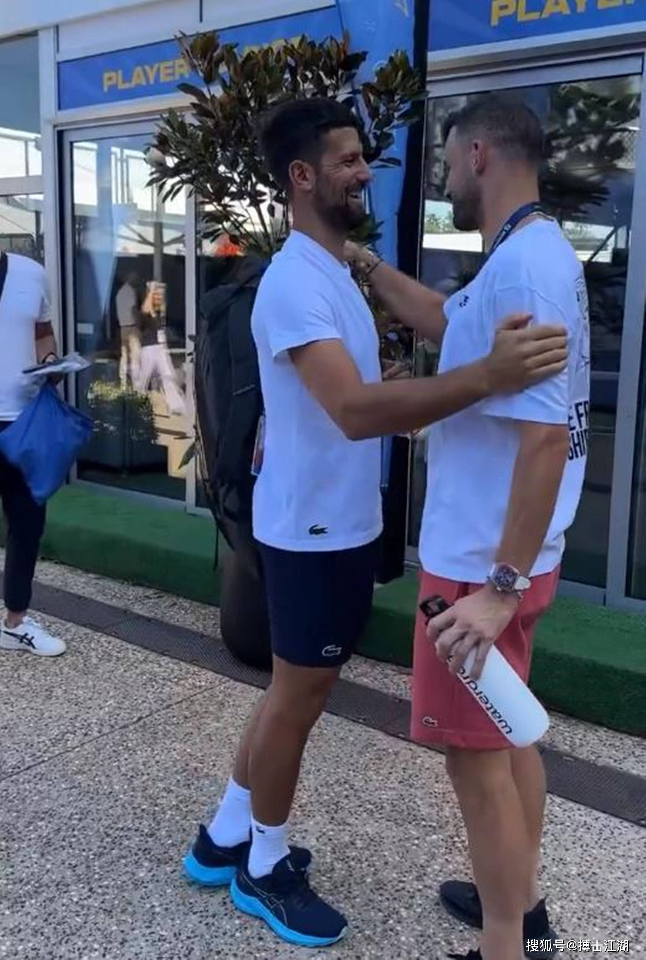 德约科维奇迎来五赛季高光表现,MAD球迷沸腾!